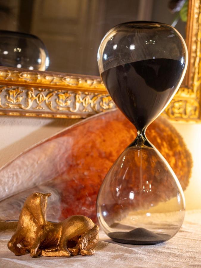 Luxury - Elegante Appartamento Nel Cuore Di ลุคคา ภายนอก รูปภาพ