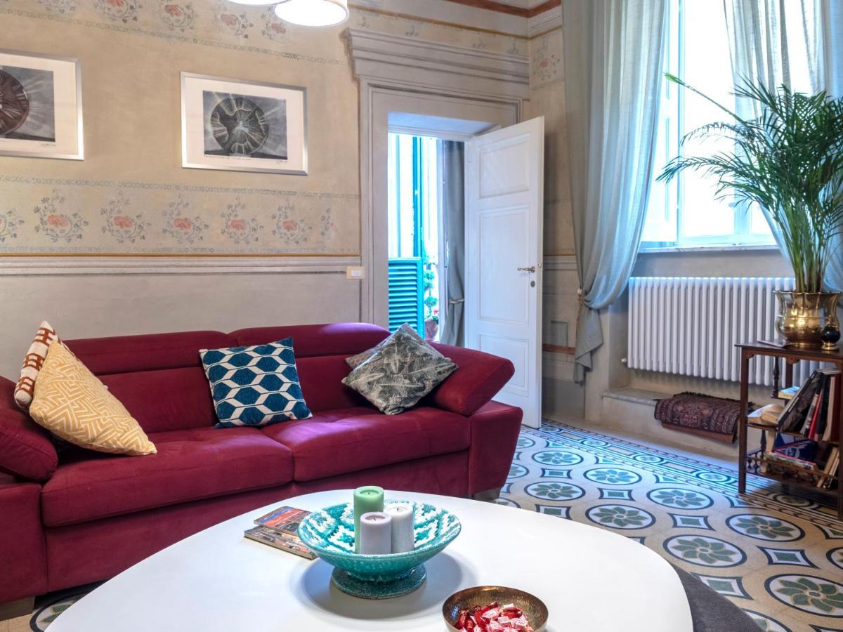 Luxury - Elegante Appartamento Nel Cuore Di ลุคคา ภายนอก รูปภาพ