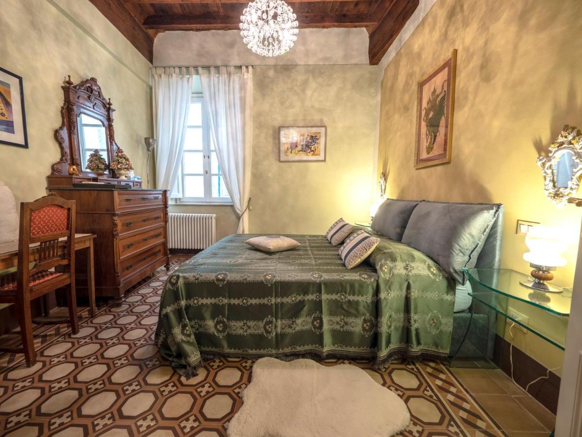 Luxury - Elegante Appartamento Nel Cuore Di ลุคคา ภายนอก รูปภาพ
